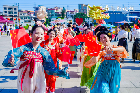 9南海景區(qū)國風(fēng)巡游增強(qiáng)沉浸游覽體驗(yàn).jpg